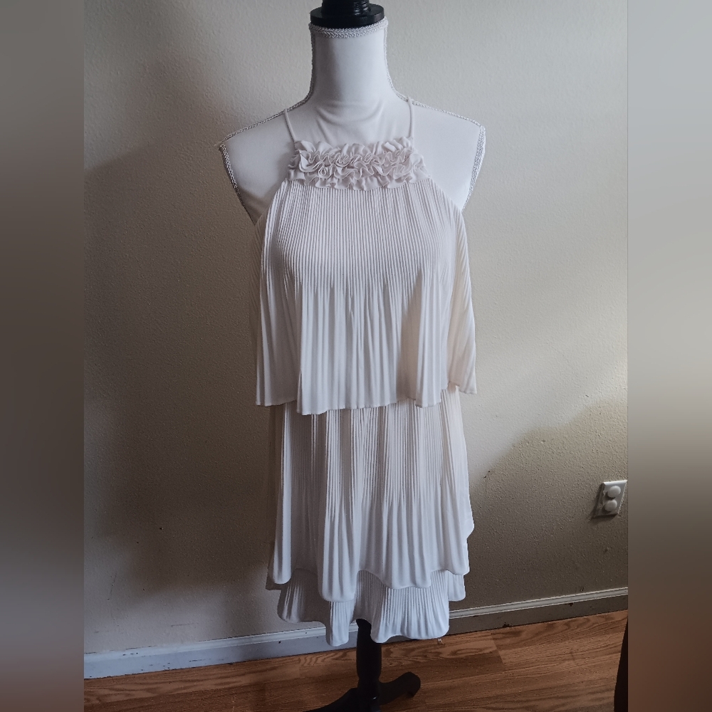 Halston heritage new with tag cream dress women's medium